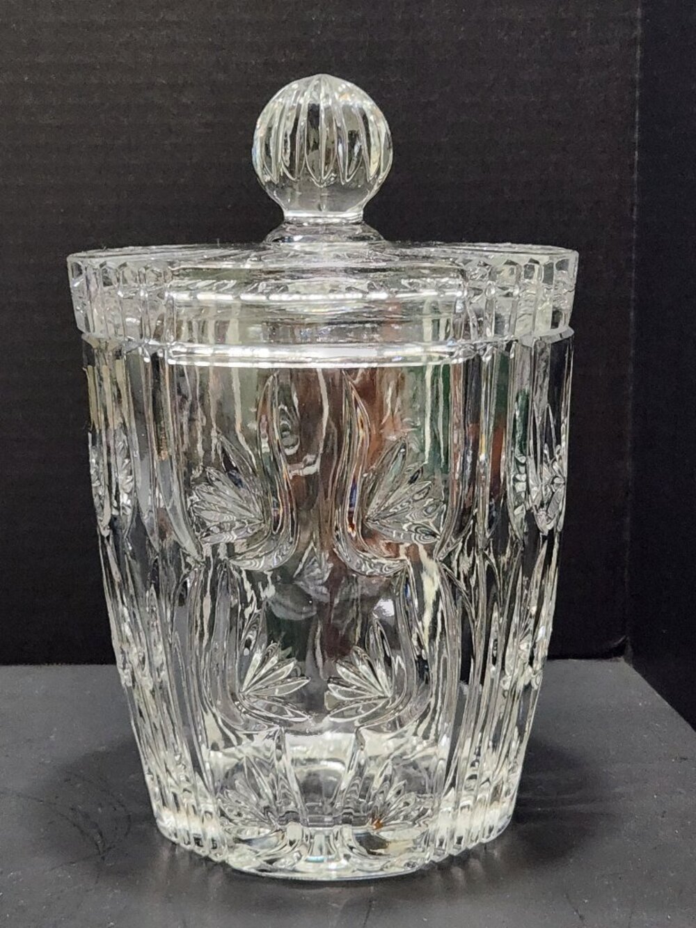 Vintage Block Crystal "Tulip Garden" Biscuit Barrel/Cookie Jar W/Lid Lead Poland